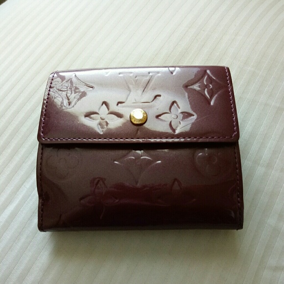 Louis Vuitton Handbags - Auth LV Vernis billets cartes credit wallet